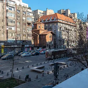 2 Camere, Ultracentral, Piata Universitatii Bucureşti