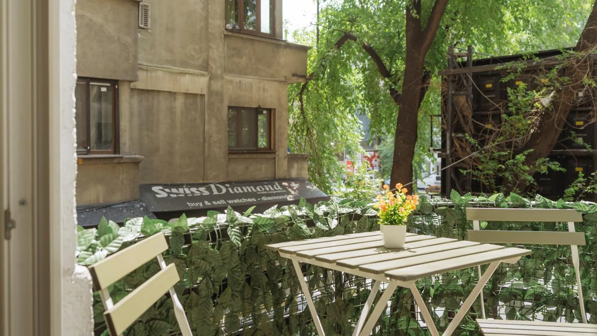 Downtown Central Oasis - Secured Parking Nearby - Self Check In - Metro Station At 1Min Bucureşti